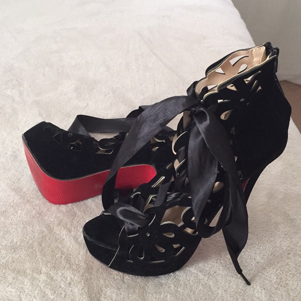 Adorable black suede material tie up heels